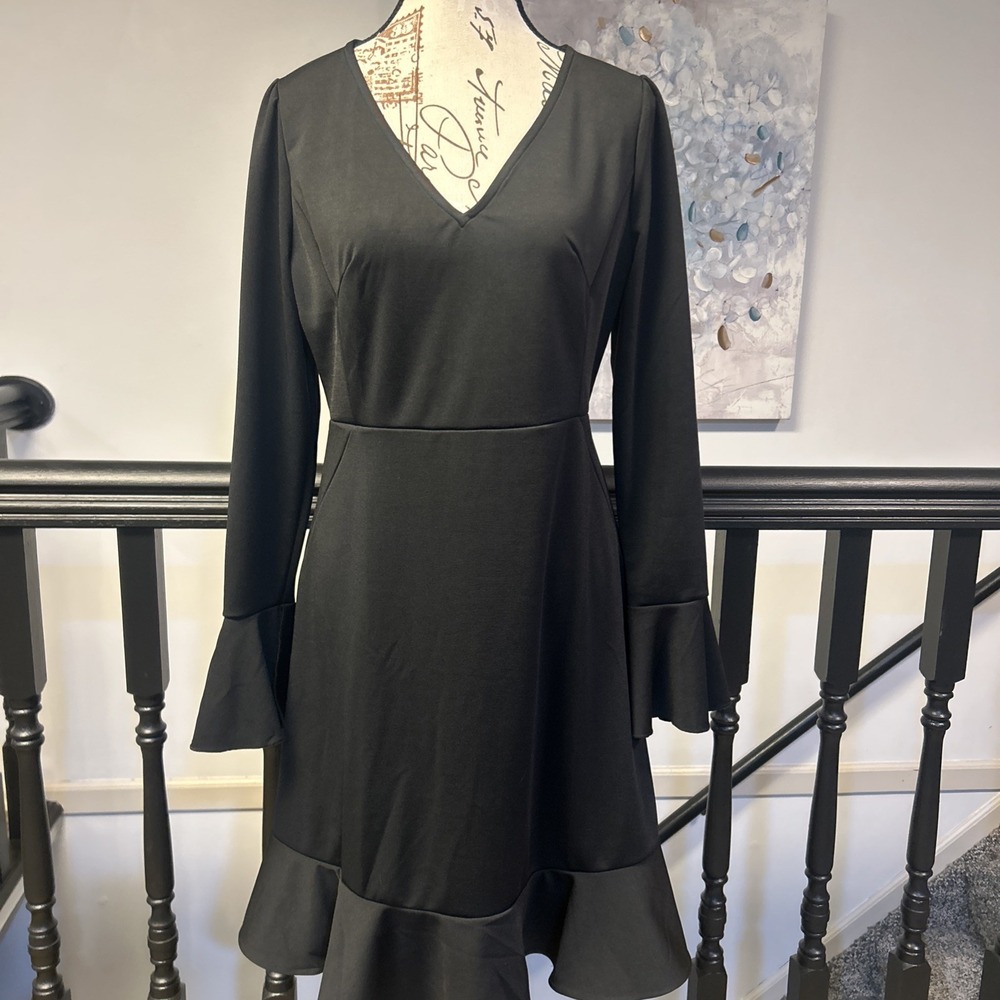 NWT Jolly Code‎ Women's Black Dress Bell Sleeve Size M